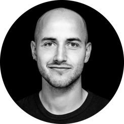 publico_kristian_01-photoaidcom-cropped (2)-modified-1